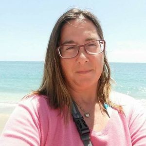 Meet your Posher, Debbie